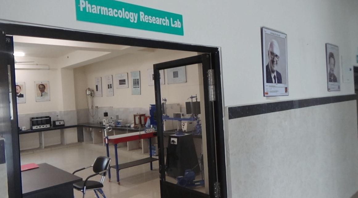 American International Institute Of Medical Sciences Udaipur College Building photo 7